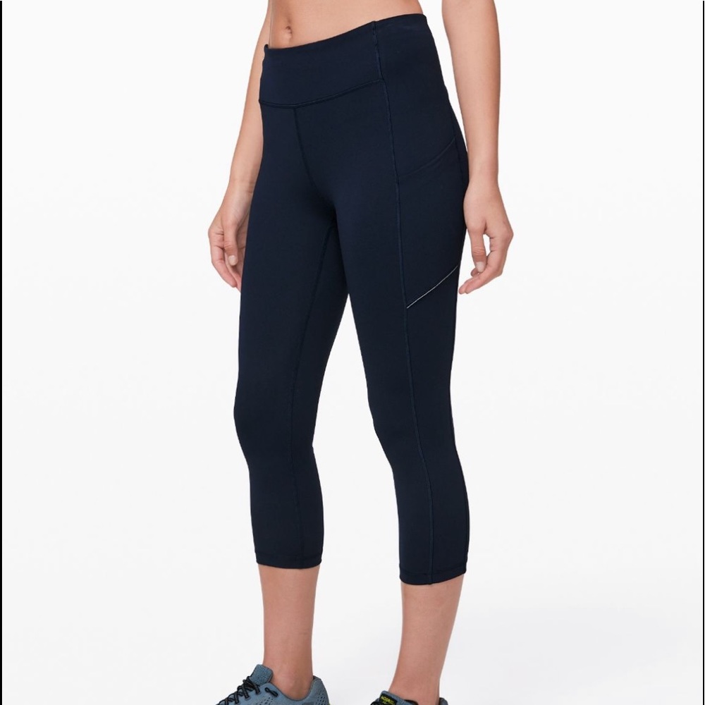 Lululemon Speed up crop 21”